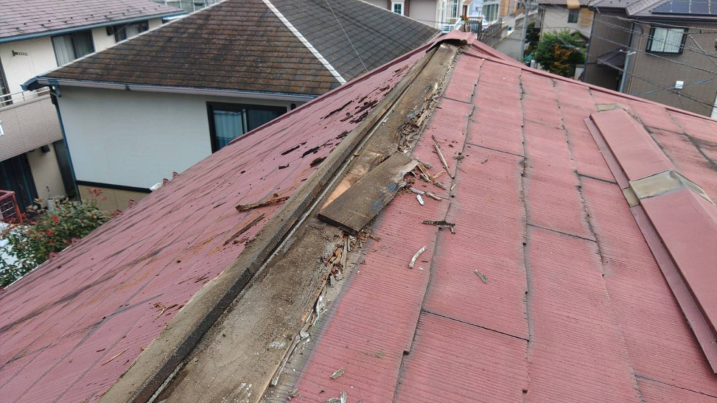 屋根棟板腐敗